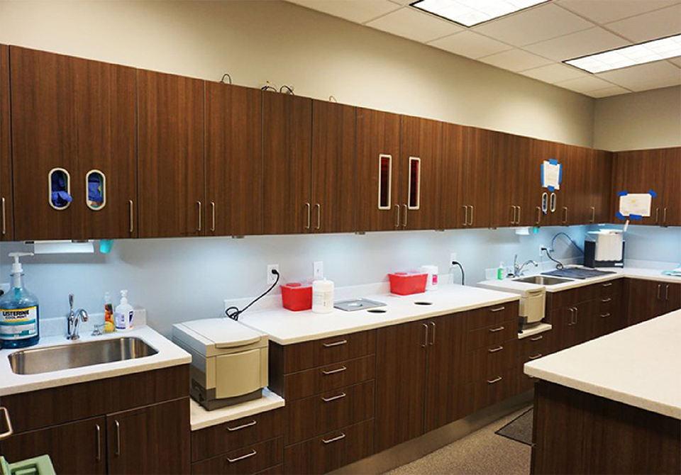 Counter top with multiple sinks